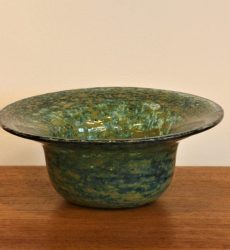 Benny Motzfeldt, PLUS <br>
Plus glasshytte 70-tallet Benny Motzfeldt