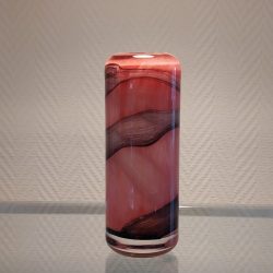 Leif Tore Brenna Randsfjord<br>
Randsfjord Glassverk<br>
Vase Toso <br> Randsfjord og PLUS